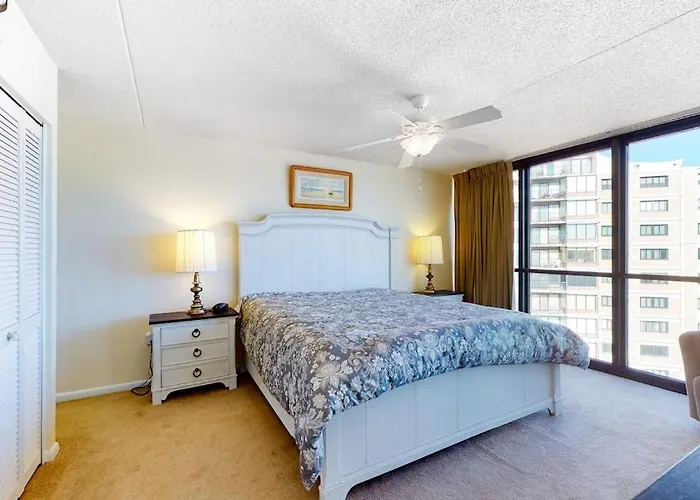 Waterfront With Balcony Washer & Dryer Pools & Gym Holiday home Ocean City