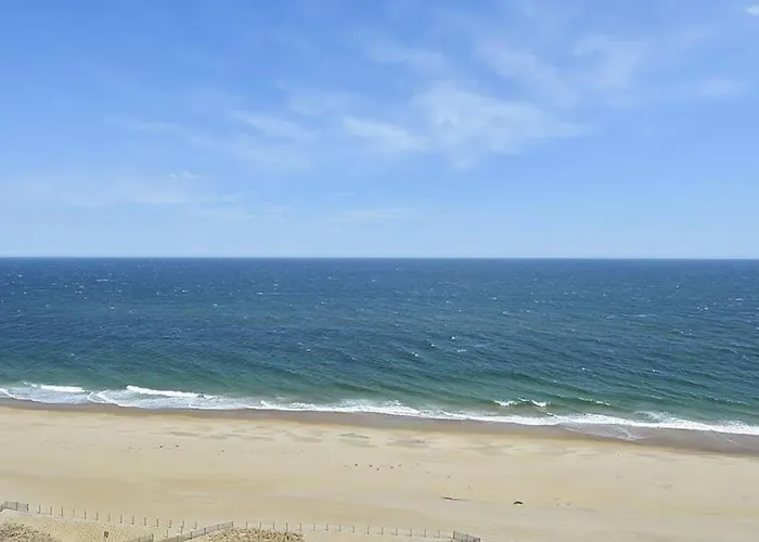 Waterfront With Balcony Washer & Dryer Pools & Gym Holiday home Ocean City