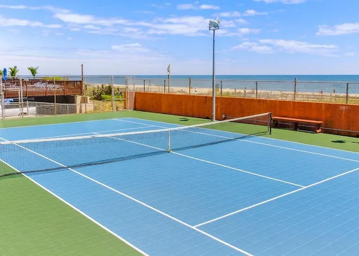 Holiday home Waterfront With Balcony Washer & Dryer Pools & Gym *